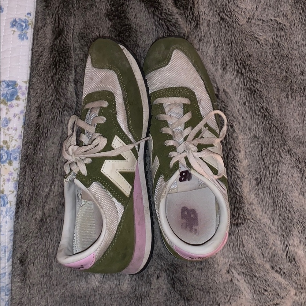 New Balance tennis sneakers